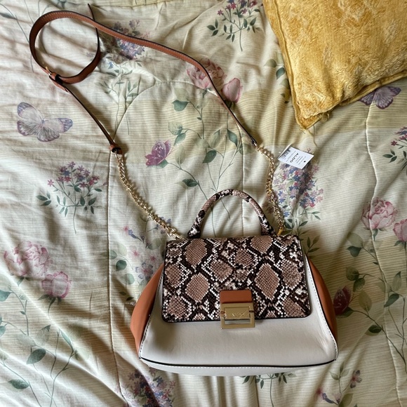 NWT Snakeskin Aldo Bag with detachable crossbody strap - Picture 2 of 4